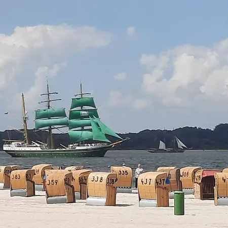 Schlosser Daire Kiel